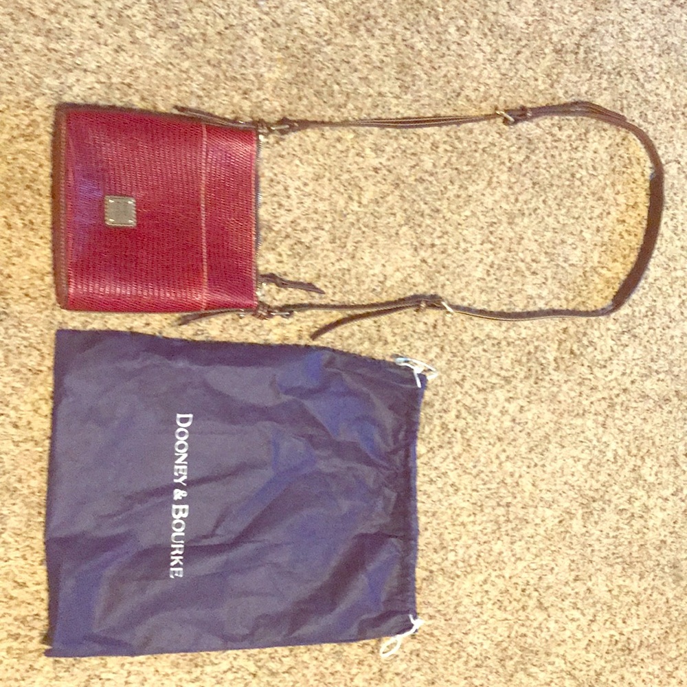 NWOT Dooney & Bourke bag.